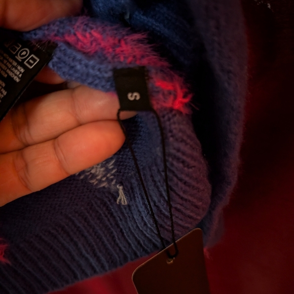 Lukatu sweater size small NWT P2P 20" - Picture 4 of 4